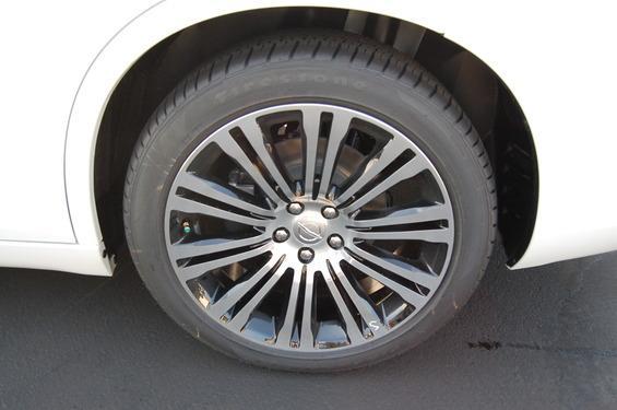 2013 Chrysler 300S LT 4X4 Extra NICE MUST SEE