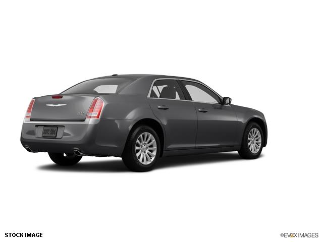 2014 Chrysler 300S Unknown
