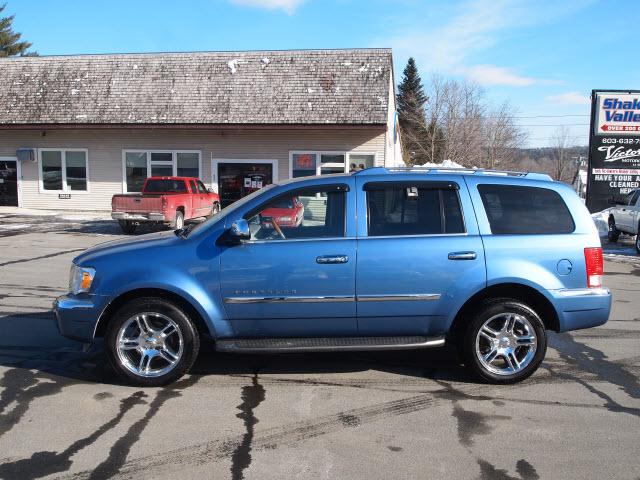2007 Chrysler Aspen SLT 25