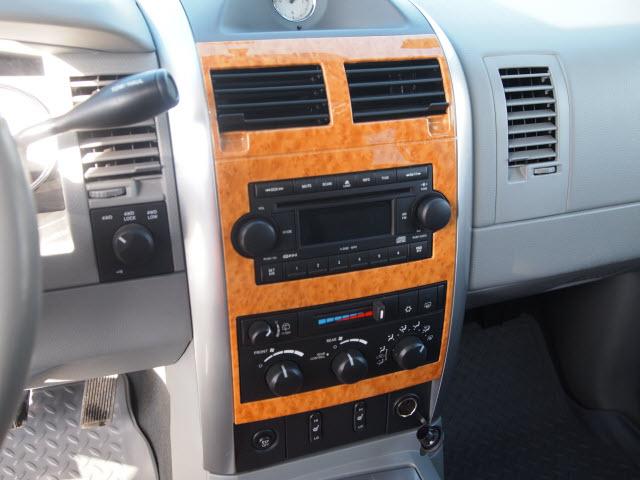 2007 Chrysler Aspen SLT 25