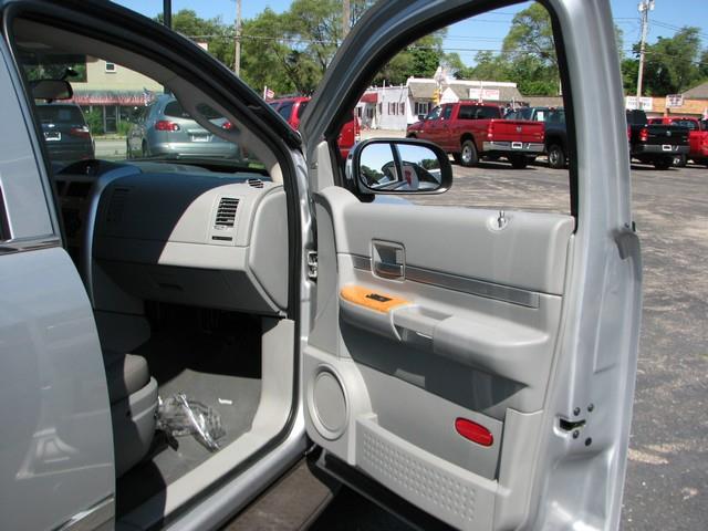 2007 Chrysler Aspen SLT 25