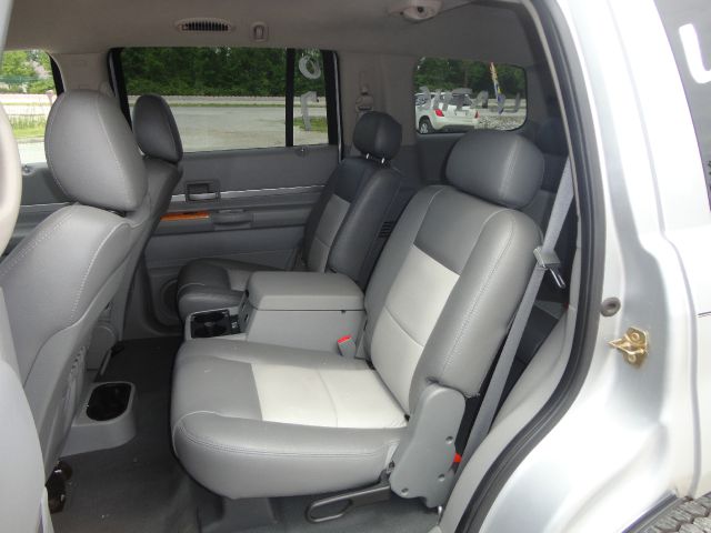 2007 Chrysler Aspen Super