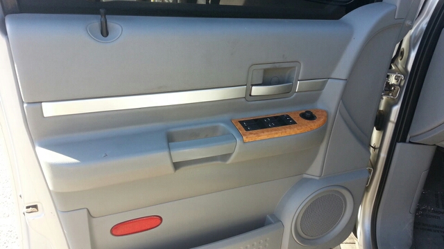 2007 Chrysler Aspen Unknown