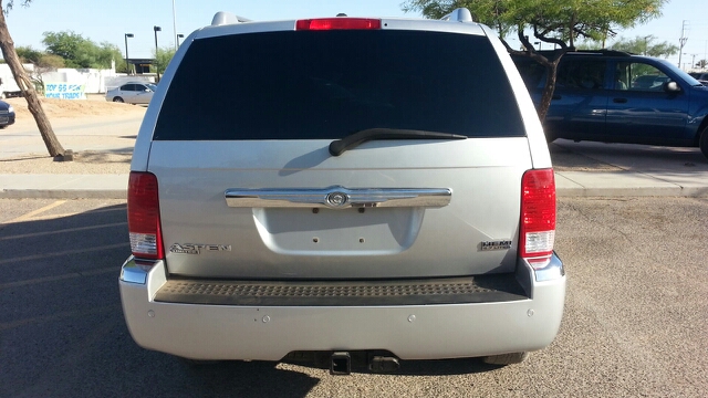 2007 Chrysler Aspen Unknown
