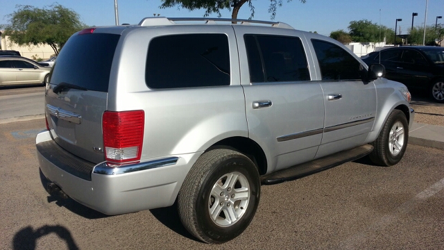 2007 Chrysler Aspen Unknown