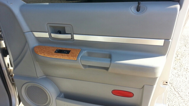 2007 Chrysler Aspen Unknown