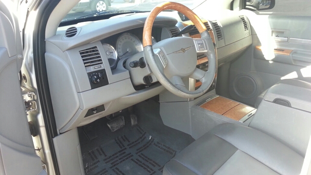 2007 Chrysler Aspen Unknown