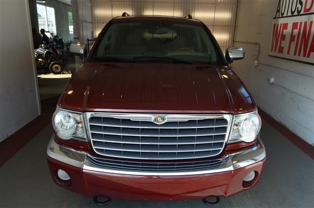 2007 Chrysler Aspen SLT 25