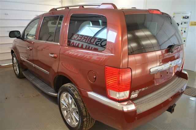 2007 Chrysler Aspen SLT 25