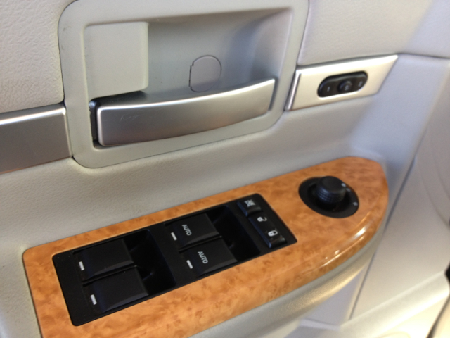 2007 Chrysler Aspen Super