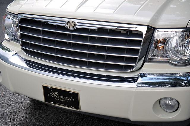 2007 Chrysler Aspen SLT 25
