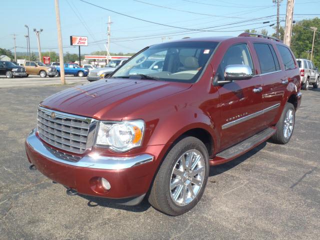 2008 Chrysler Aspen SLT 25