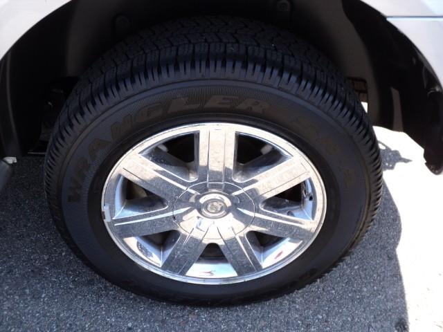 2008 Chrysler Aspen SLT 25