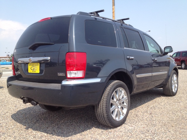 2008 Chrysler Aspen SLT 25
