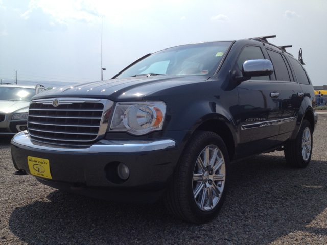 2008 Chrysler Aspen SLT 25