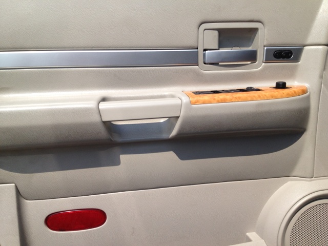 2008 Chrysler Aspen SLT 25