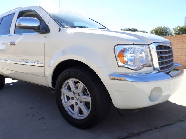 2008 Chrysler Aspen I Limited