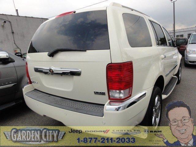 2008 Chrysler Aspen SLT 25