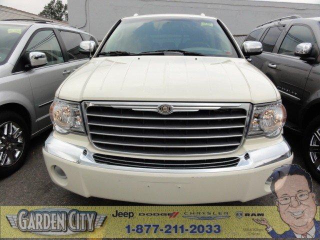 2008 Chrysler Aspen SLT 25