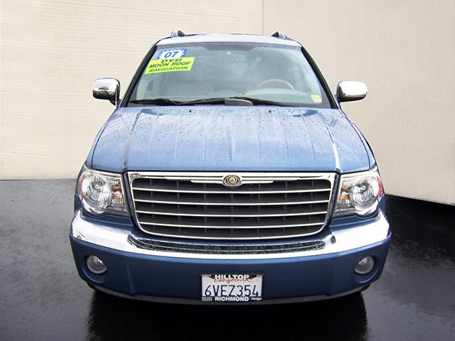 2008 Chrysler Aspen SLT 25