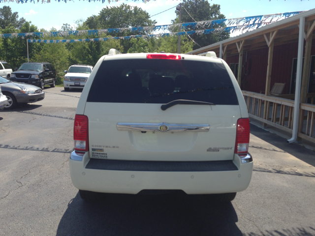 2009 Chrysler Aspen I Limited