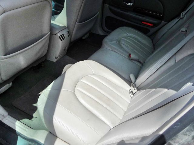 2002 Chrysler Concorde SLT 25