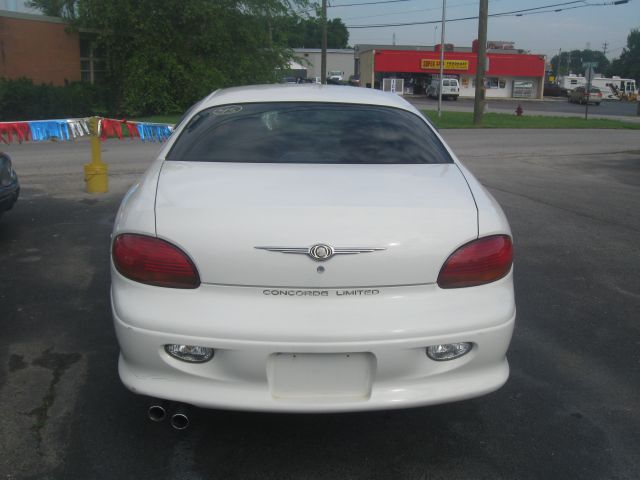 2002 Chrysler Concorde SLT 25