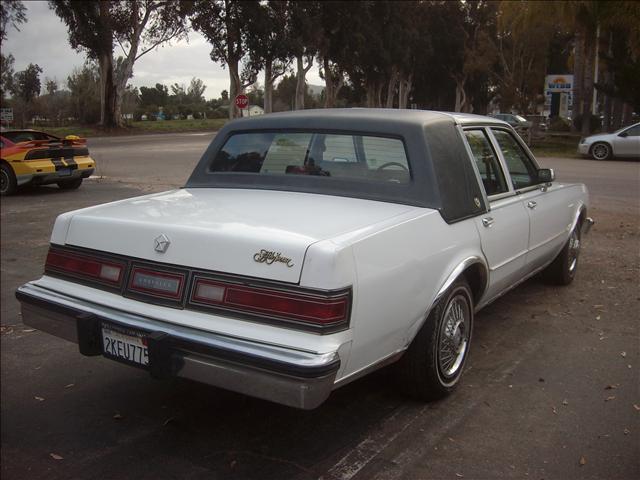 1988 Chrysler Fifth Avenue Unknown