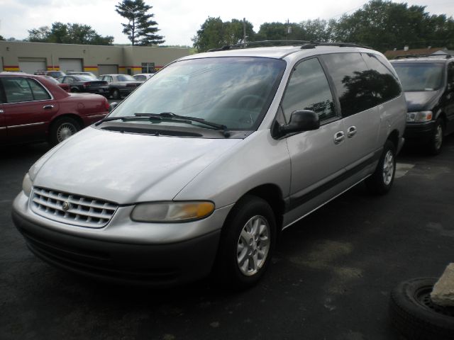 2000 Chrysler Grand Voyager SE