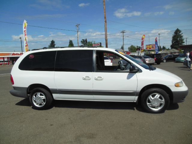 2000 Chrysler Grand Voyager SE