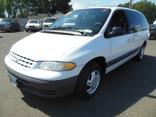 2000 Chrysler Grand Voyager SE