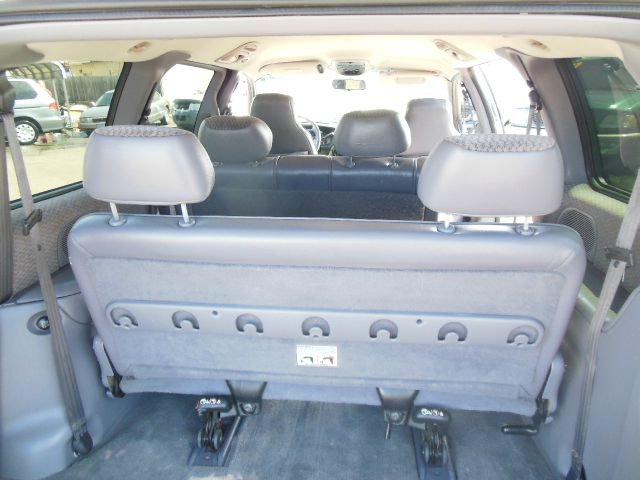 2000 Chrysler Grand Voyager SE