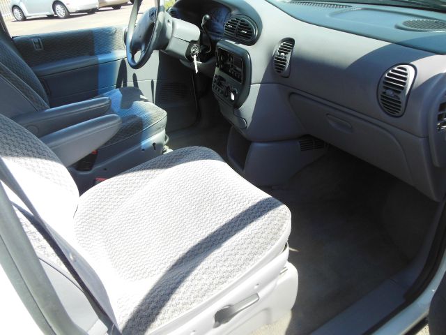 2000 Chrysler Grand Voyager SE