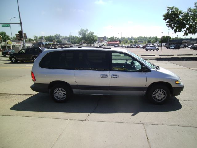 2000 Chrysler Grand Voyager Crew Cab Amarillo 4X4