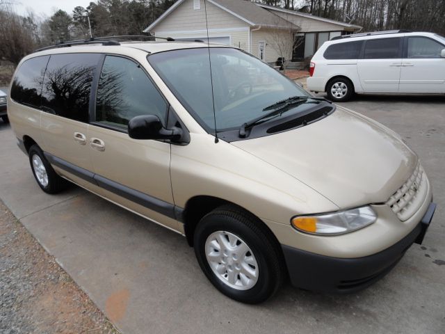 2000 Chrysler Grand Voyager SE