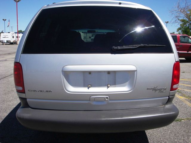 2000 Chrysler Grand Voyager SE