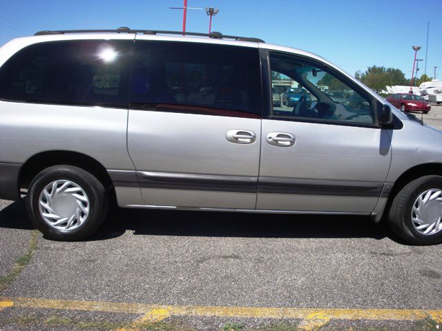 2000 Chrysler Grand Voyager SE