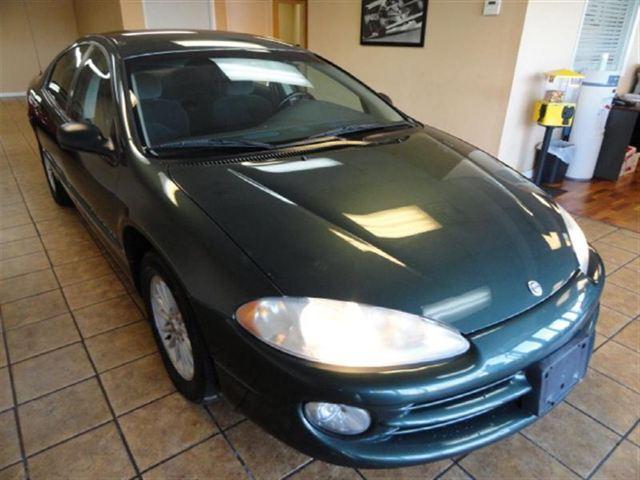 2000 Chrysler Intrepid SE 2WD