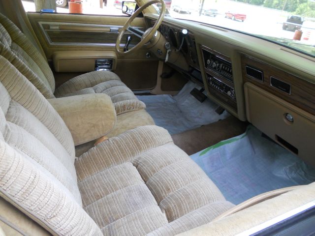 1981 Chrysler Newport EXT CAB LT