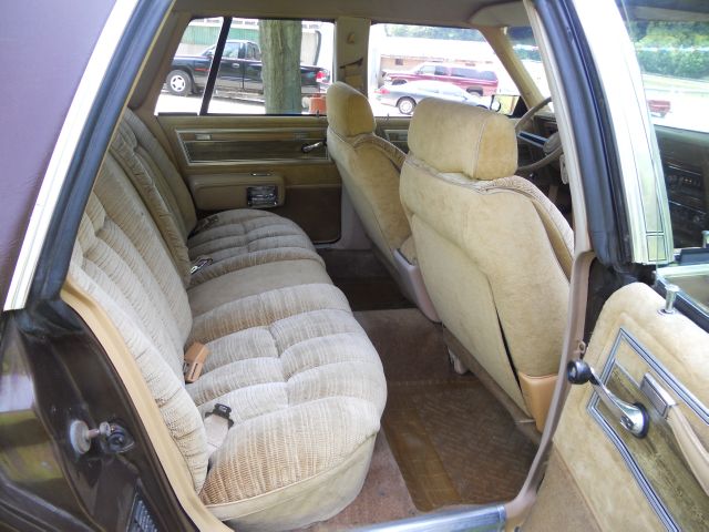 1981 Chrysler Newport EXT CAB LT