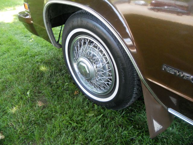 1981 Chrysler Newport EXT CAB LT
