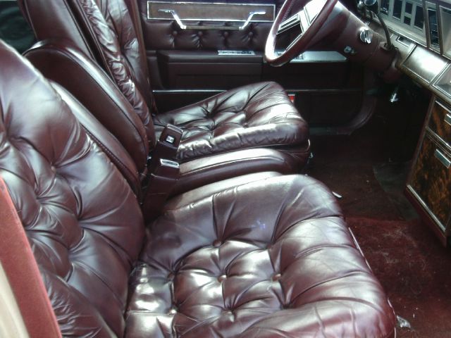 1986 Chrysler New Yorker Base