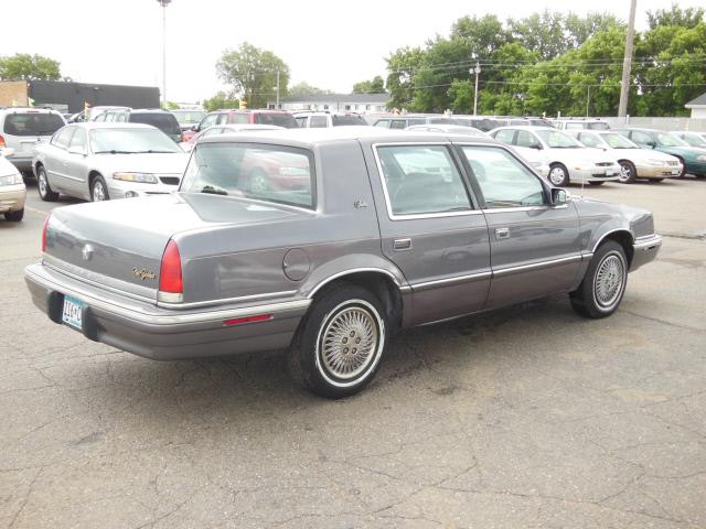1993 Chrysler New Yorker Sienna