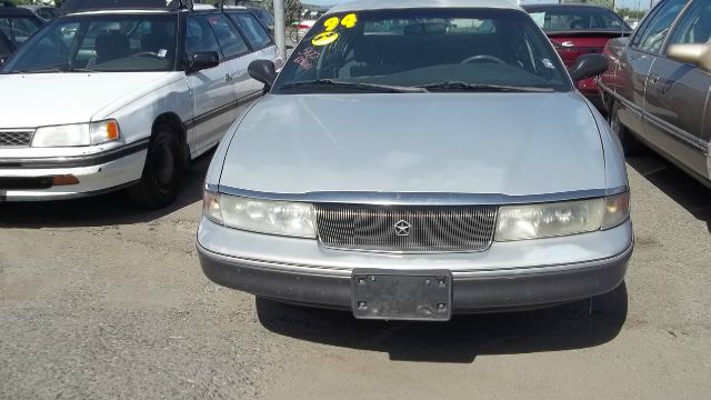 1994 Chrysler New Yorker Base