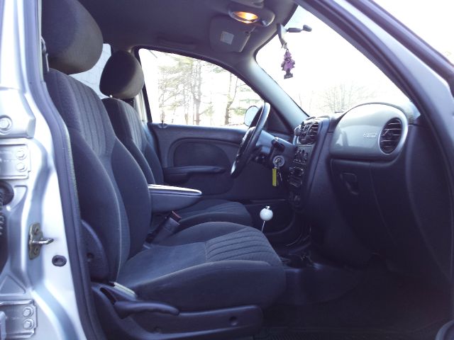 2004 Chrysler PT Cruiser CX W/comfortconvience