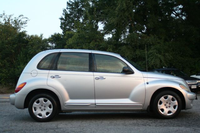 2004 Chrysler PT Cruiser Base
