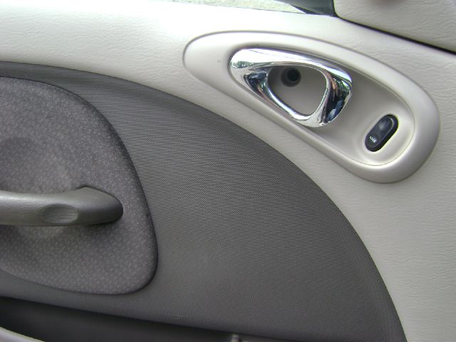 2004 Chrysler PT Cruiser Base