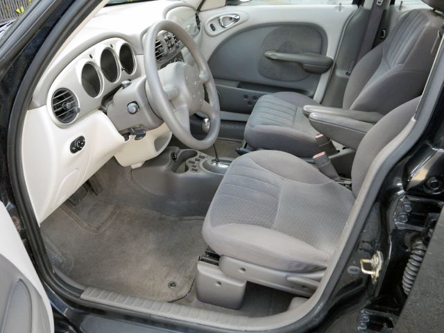 2005 Chrysler PT Cruiser 29