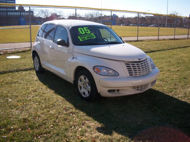 2005 Chrysler PT Cruiser Base
