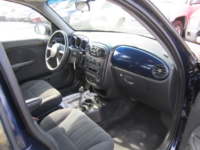 2005 Chrysler PT Cruiser Base
